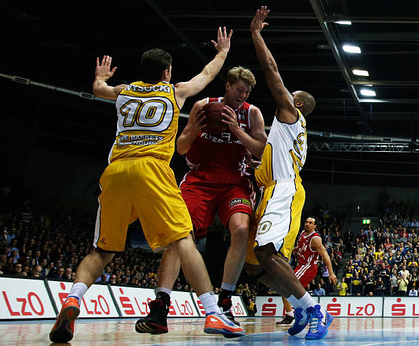 夜晚的中心 夜晚的中心